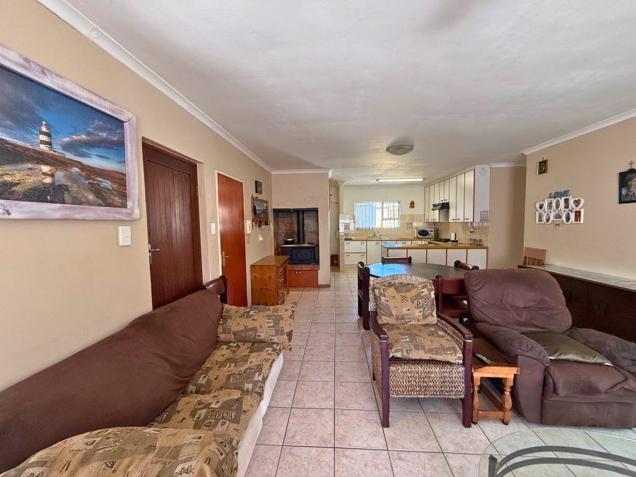 5 Bedroom Property for Sale in Country Club Western Cape